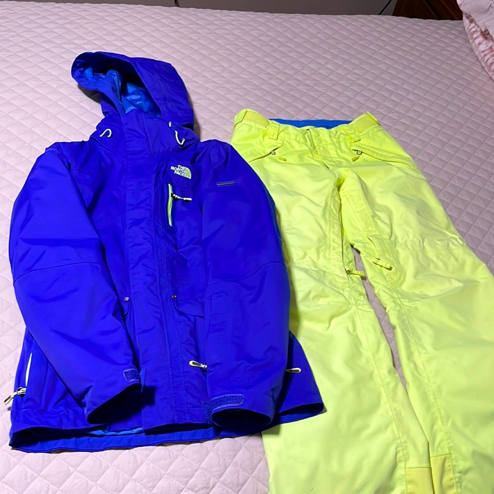 The North Face snowboard coat and pants